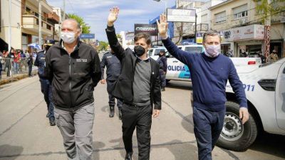 Kicillof entreg� junto a Gray 60 patrulleros y 300 c�maras de seguridad para Esteban Echeverr�a