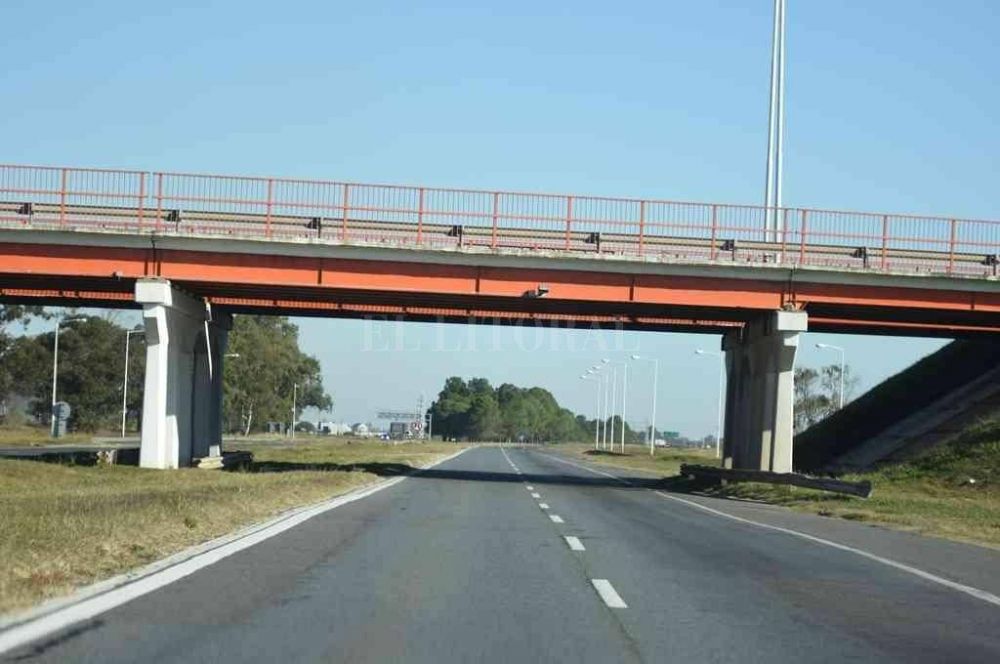 Autopista: Perotti propone para administrarla un 
