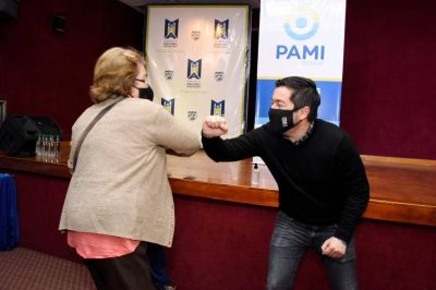 Nardini y PAMI entregaron subsidios de fortalecimiento en contexto de pandemia