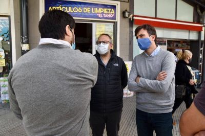 Ghi y Valenzuela recorrieron una zona de El Palomar para coordinar intervenciones urbanas