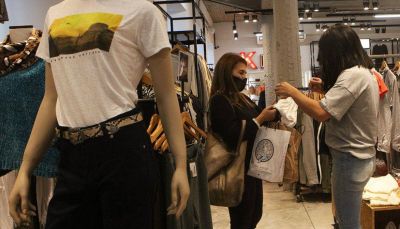 Los comercios no esenciales podr�n abrir diariamente entre las 8 y las 20 horas