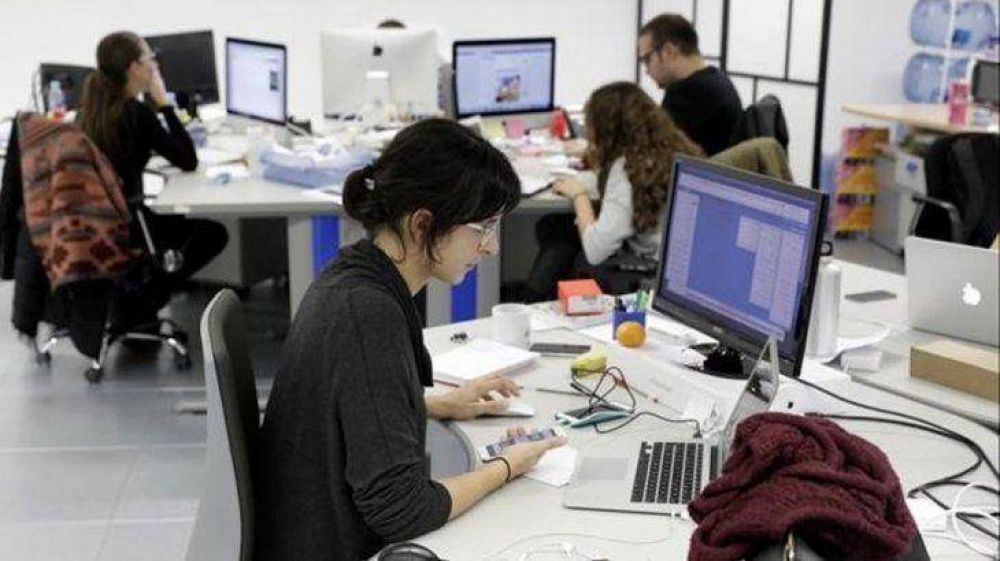 El Gobierno homolog� el aumento del 7% para la administraci�n p�blica nacional