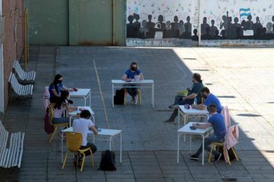 Amplio rechazo a la decisi�n del Gobierno porte�o de empezar las clases 2021el 17 de febrero