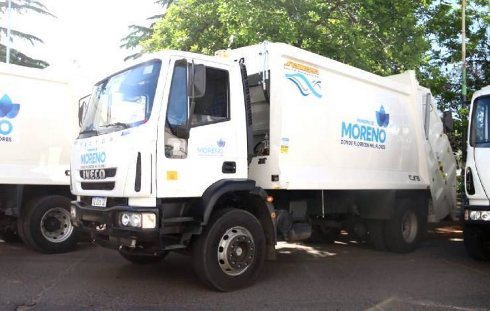Mariel Fernndez recibi nuevos camiones para la recoleccin de residuos en Moreno