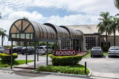 Trabajadores de Rodizio tomaron el local de Costanera, desde marzo s�lo cobran el ATP
