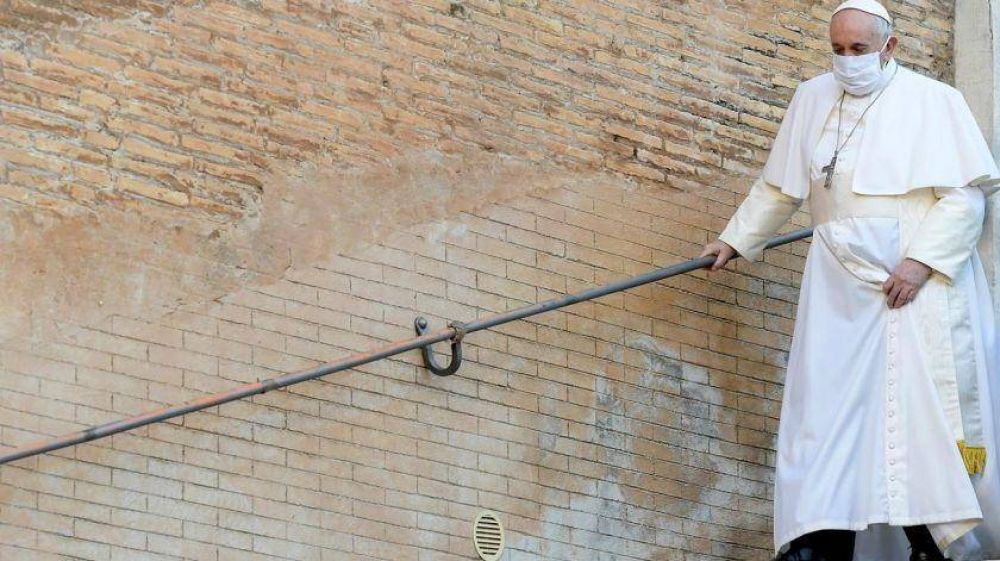 Francisco critic� a quienes se quejan de las restricciones por la pandemia