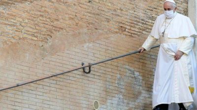 Francisco critic� a quienes se quejan de las restricciones por la pandemia