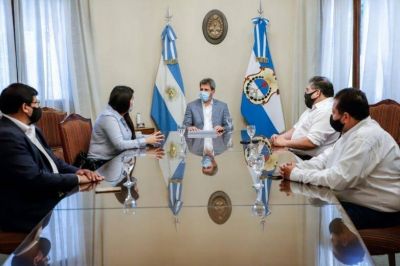 Coordinadores de la Secretaría de Agricultura Familiar, Campesina e Indígena visitaron al gobernador