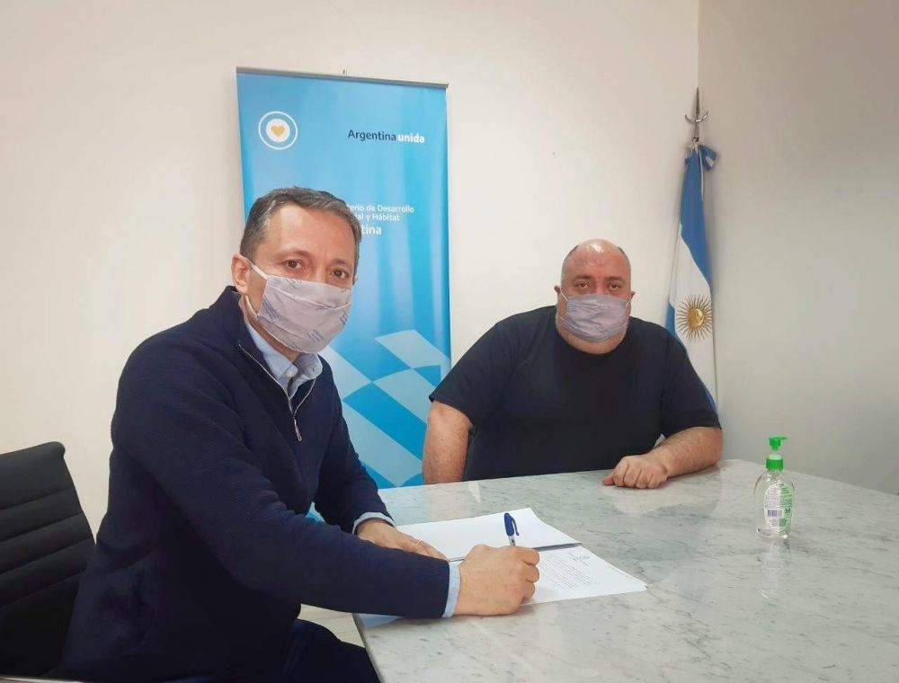 Fernando Gray firm� convenio con la Secretar�a de H�bitat de la Naci�n