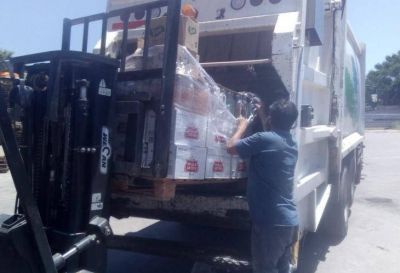 El municipio decomis� 400 litros de bebidas vencidas en una distribuidora de zona Sur