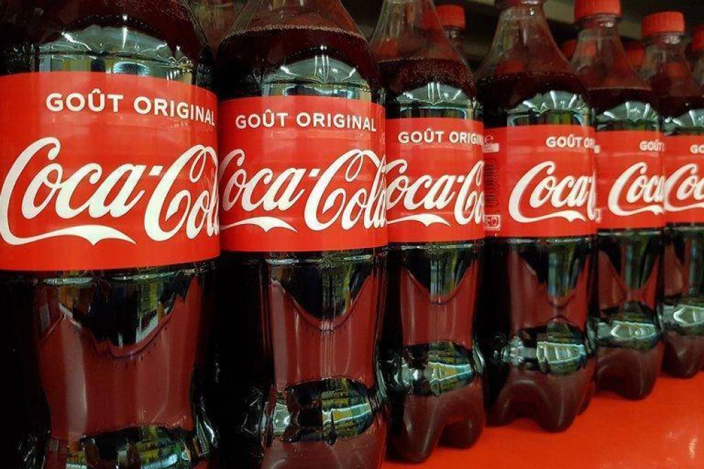 Coca-Cola firma acuerdos para la compra de embotelladora australiana Amatil