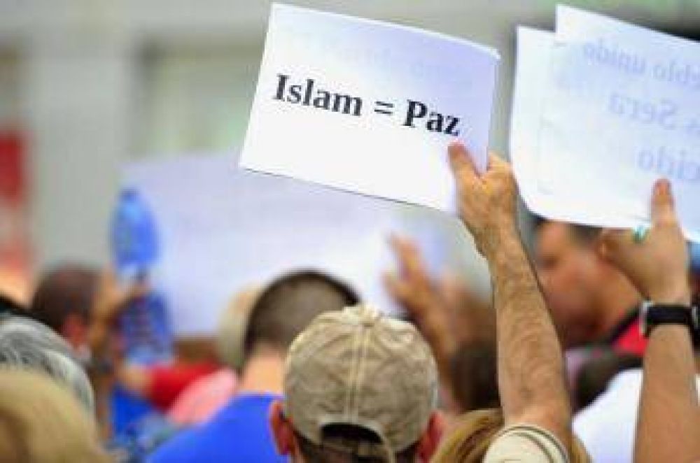 Los musulmanes alzan de nuevo la voz contra el terrorismo y piden unidad