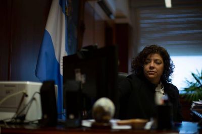 Coronavirus en la Argentina: Carla Vizzotti y un mensaje a quienes no se quieren poner la vacuna rusa
