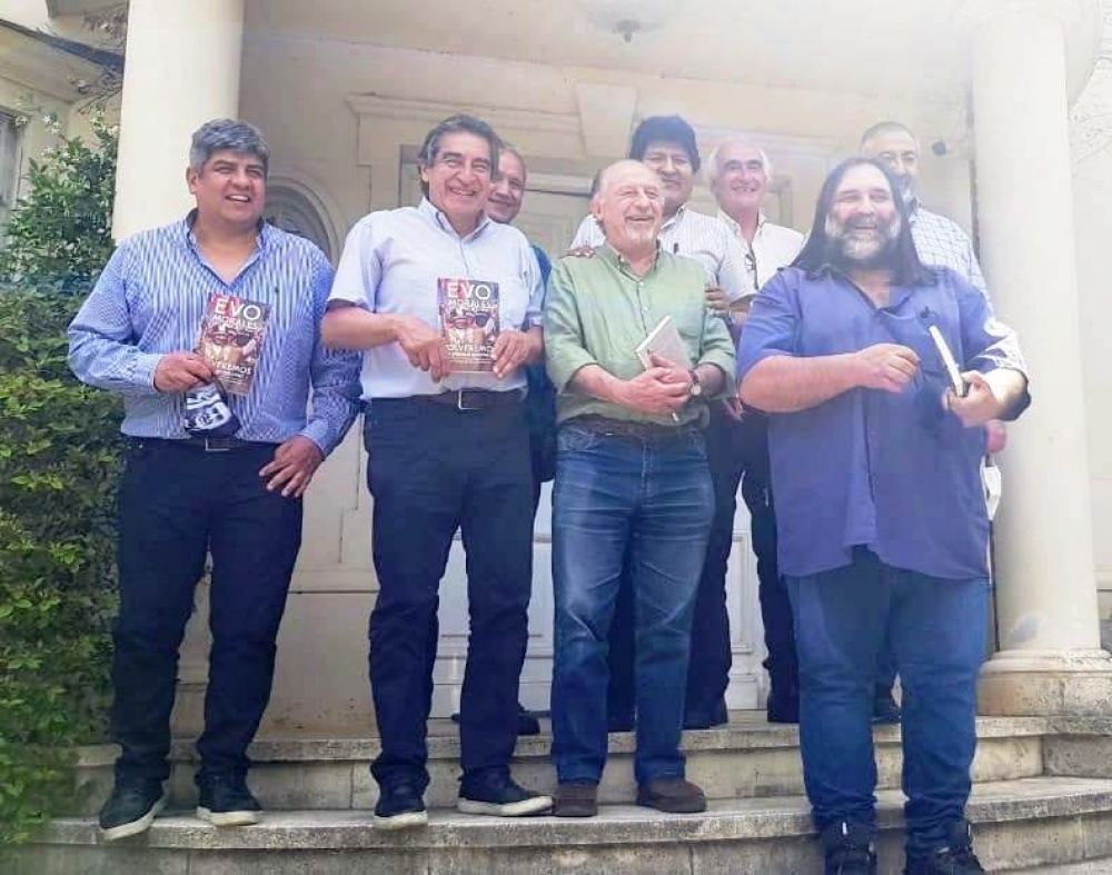 Lo hizo Evo. Reunin de las tres centrales sindicales con el lder boliviano para celebrar el triunfo