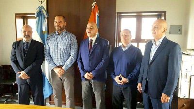 Exigen que se elija al menos una mujer en los nuevos cargos del Superior Tribunal