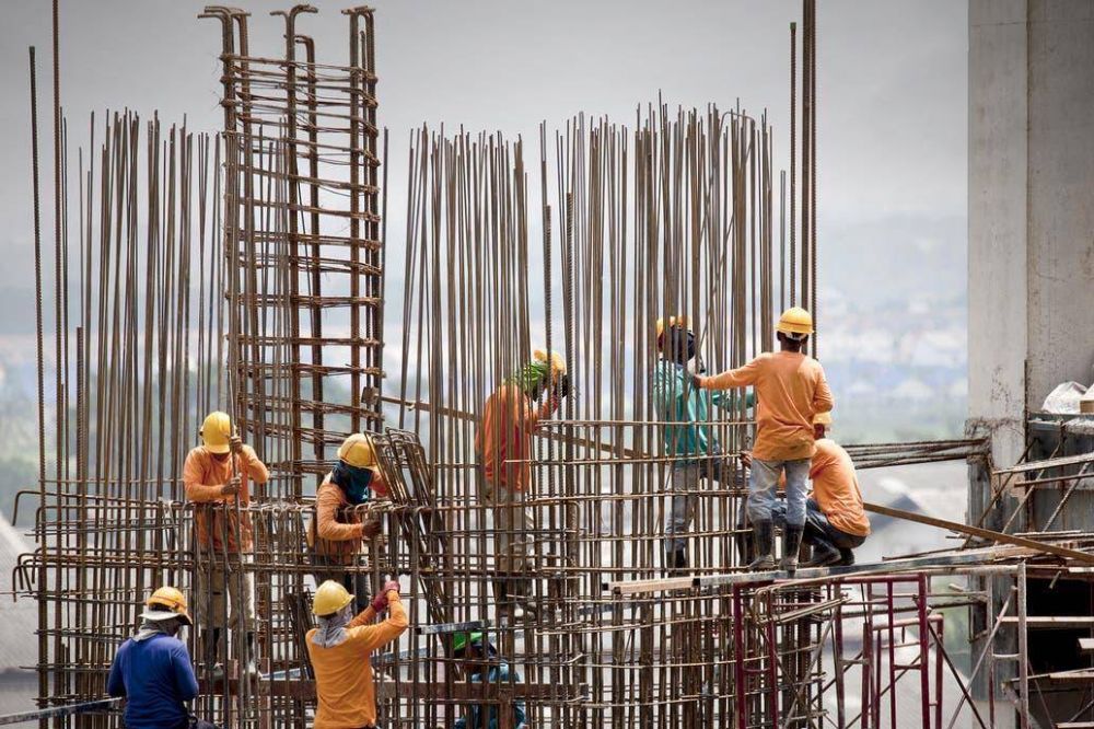 Septiembre: la industria creci� por primera vez en ocho meses y la construcci�n sigui� cayendo
