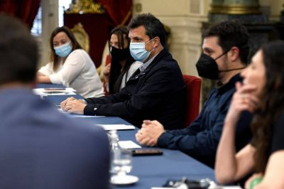 Ante a las cr�ticas, Massa redujo a tres las comisiones que tratar�n el proyecto de etiquetado de alimentos