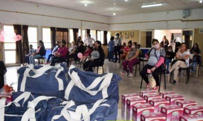 La Provincia entreg� ajuares a mam�s sin obra social
