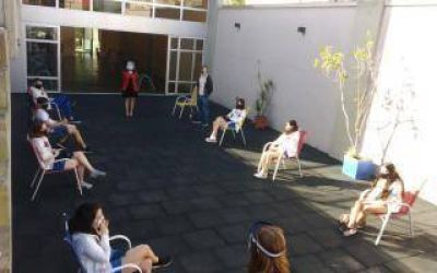 Tres de Febrero: Valenzuela celebr� aplicaci�n de protocolo para clases presenciales