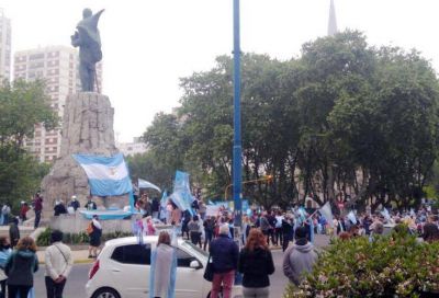 Marplatenses volvieron a manifestarse contra las pol�ticas del Gobierno Nacional