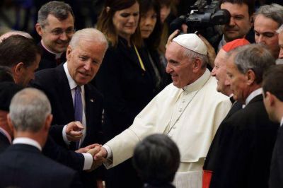 La extra�a alianza entre el Vaticano y Biden