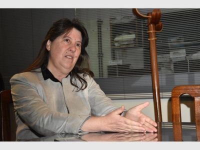 Tras el portazo de Bravo, Caselles apoyar� a Godoy: 