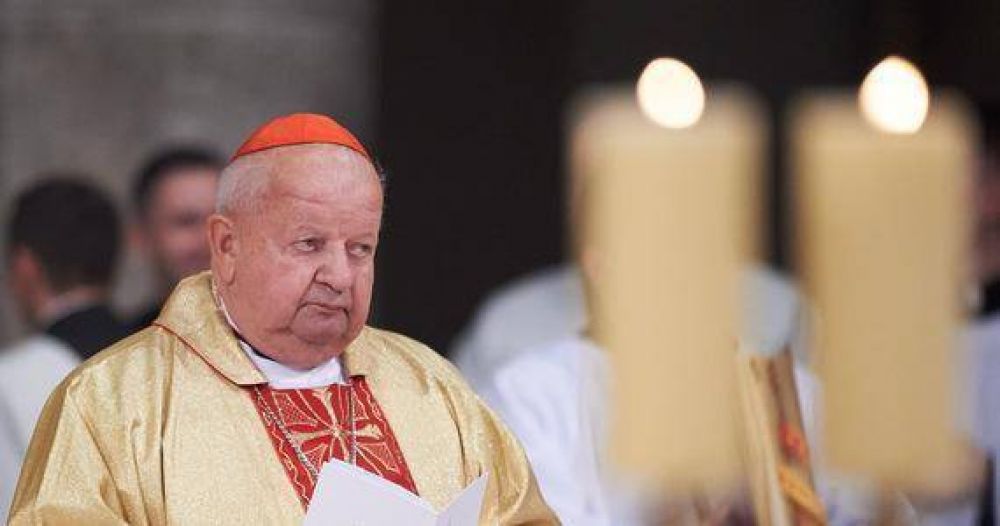 El episcopado polaco pide que se investiguen las acusaciones de encubrimiento contra el cardenal Dziwisz