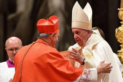 Dos futuros purpurados comunican que no acudir�n al Vaticano para ser creados cardenales