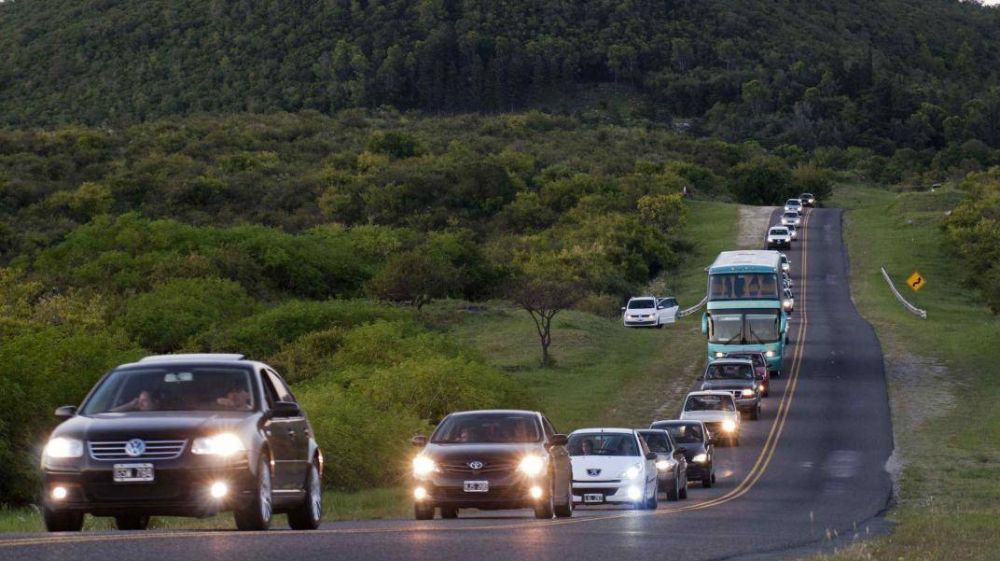 Proponen actualizar la ley sobre las luces que se exigen para circular en rutas cordobesas