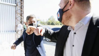 El titular del OPDS, Juan Brardinelli, nombr� una catarata de �oquis con sueldos de hasta 200 mil pesos