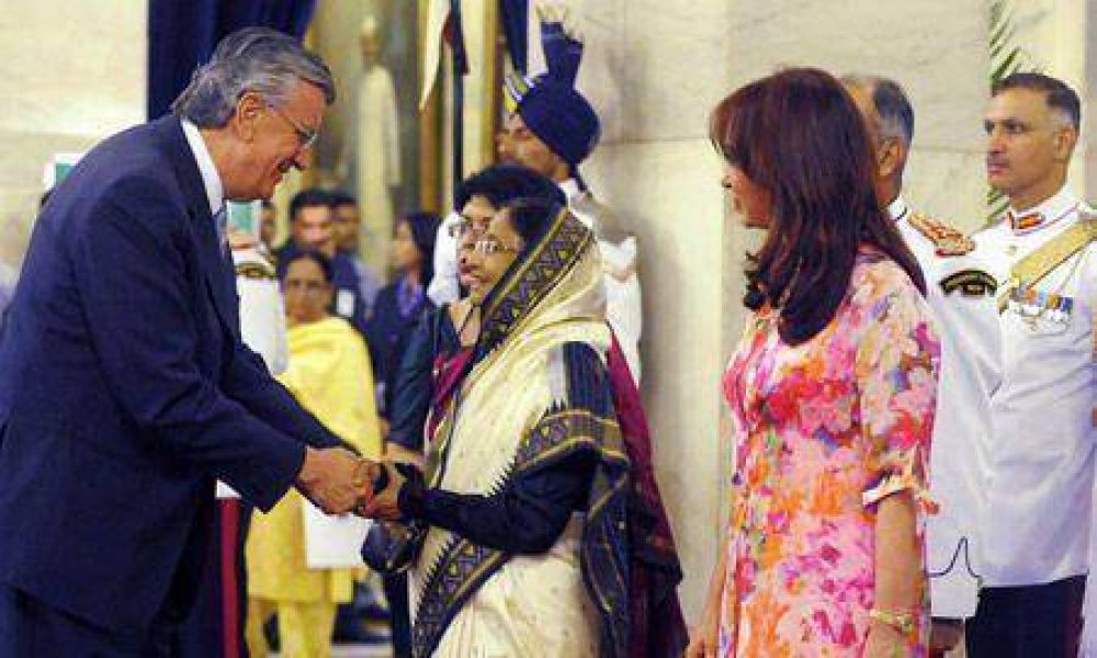 Empresa de la India fabricar�a camiones en San Juan
