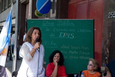 Ang�lica Graciano asegur� que el regreso adelantado a clases es una 