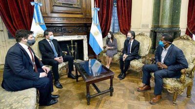 Apoyo con condiciones al acuerdo con el FMI y dudas por inflaci�n