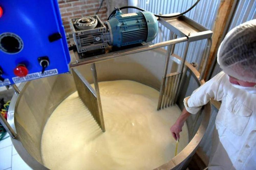 Misiones tiene una nueva planta de elaboracin de quesos y derivados lcteos en Pozo Azul