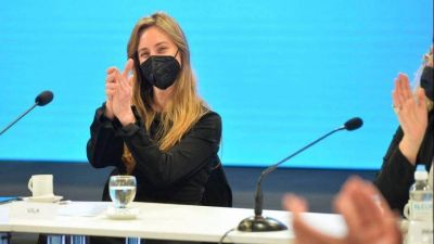 Crisis para pocos: Ministra de Kicillof gastar� 16 millones en renovar el mobiliario de su �rea
