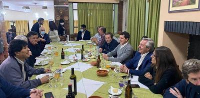 Los besos de Alberto Fernández, el ajuste de Cristina y la alianza Larreta-Vidal