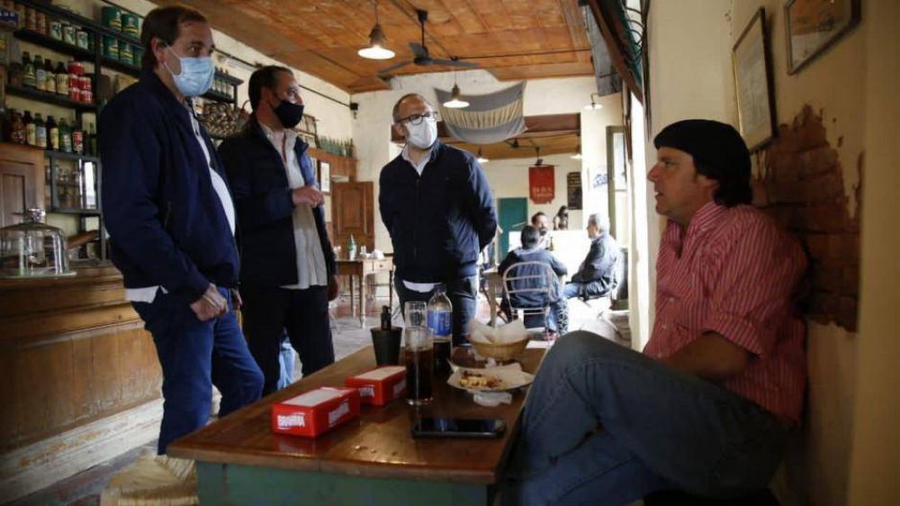 Los intendentes de Cambiemos salen a pedir el desdoblamiento de la elecci�n en la provincia