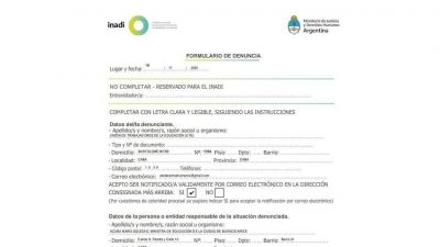 Los docentes llevan a Acu�a frente al INADI y la acusan de una actitud 