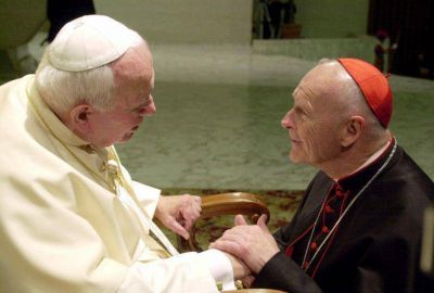 La de Juan Pablo II, una canonizaci�n precipitada para el New York Times