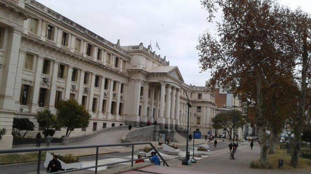 Continúa el paro de empleados judiciales en Córdoba en reclamo de aumento salarial