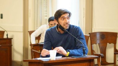 El gobierno provincial prev� la construcci�n de 50 viviendas y la obra del acceso a Vela