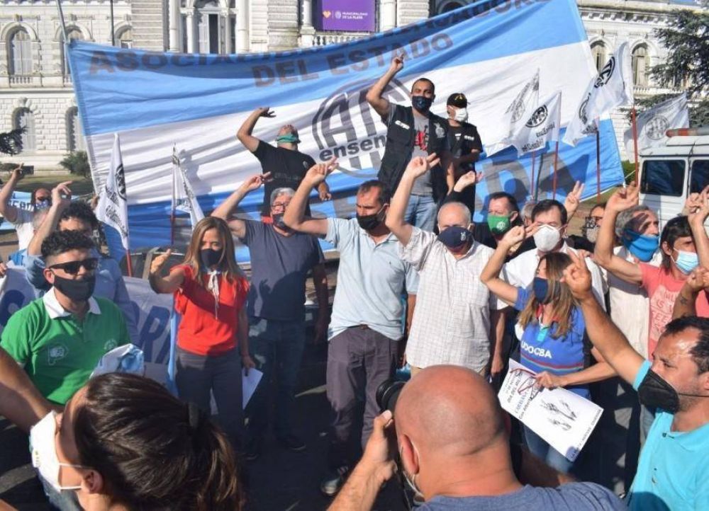 La Plata: el Partido Justicialista sali a la calle a celebrar el 