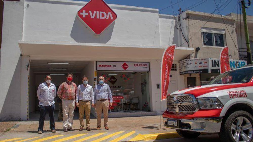 Abella celebr� la llegada de una nueva empresa de salud a Campana