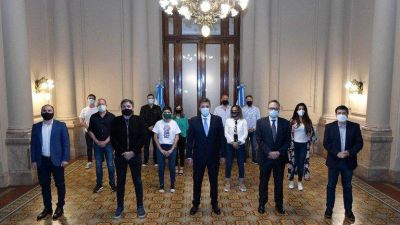 El kirchnerismo busca apurar el tr�mite del impuesto a la riqueza en el Senado