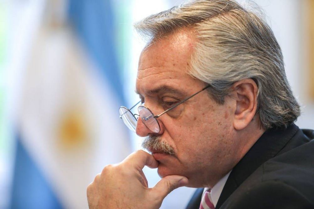 Alberto Fernndez imita a Nstor Kirchner, pero le sale Mauricio Macri