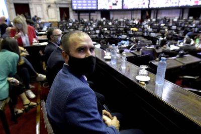 Despu�s del Presupuesto (y con el FMI en el pa�s), los siete frentes abiertos que tiene Guzm�n