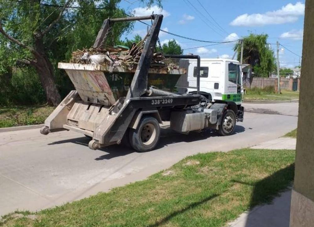 Contenedores de basura de La Plata siguen volcndose en 71 y 130