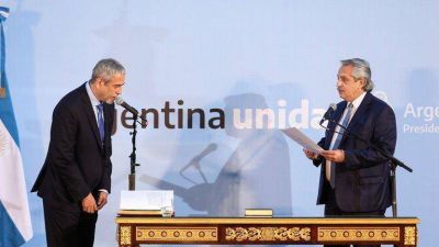 Ferraresi jur� como ministro de Desarrollo Territorial con elogios de Alberto Fern�ndez y una fuerte puesta en escena con intendentes del conurbano