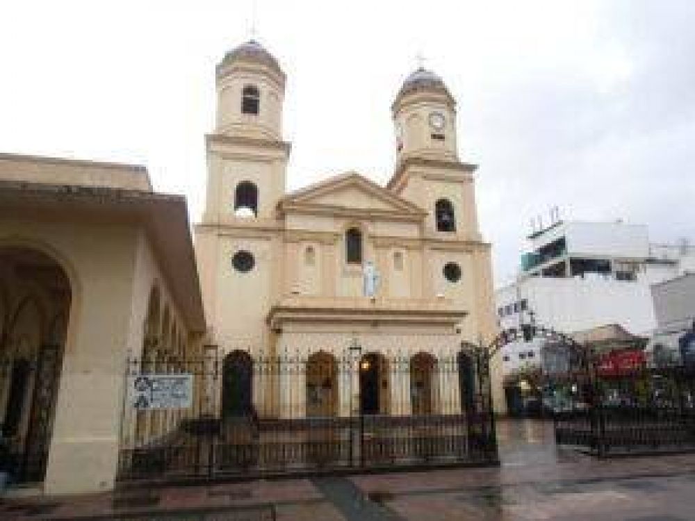 Obispos de Quilmes aislados por contacto estrecho de Covid-19