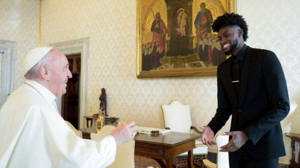 Las estrellas de la NBA visitan al Papa. Unidos contra el racismo